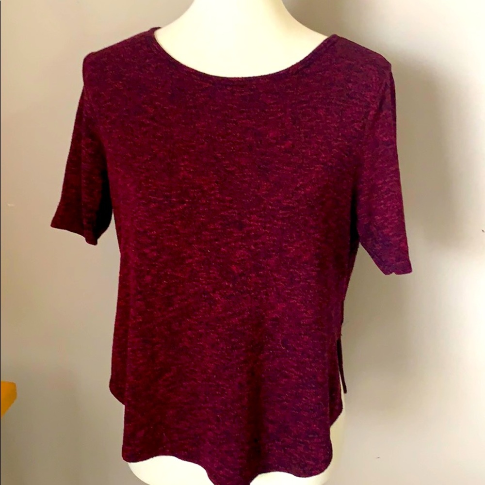 FOREVER 21 Hi Low Top Red/Black Sz Small